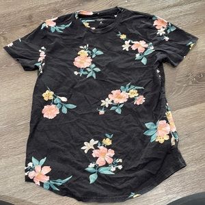 Hollister Mens floral tee